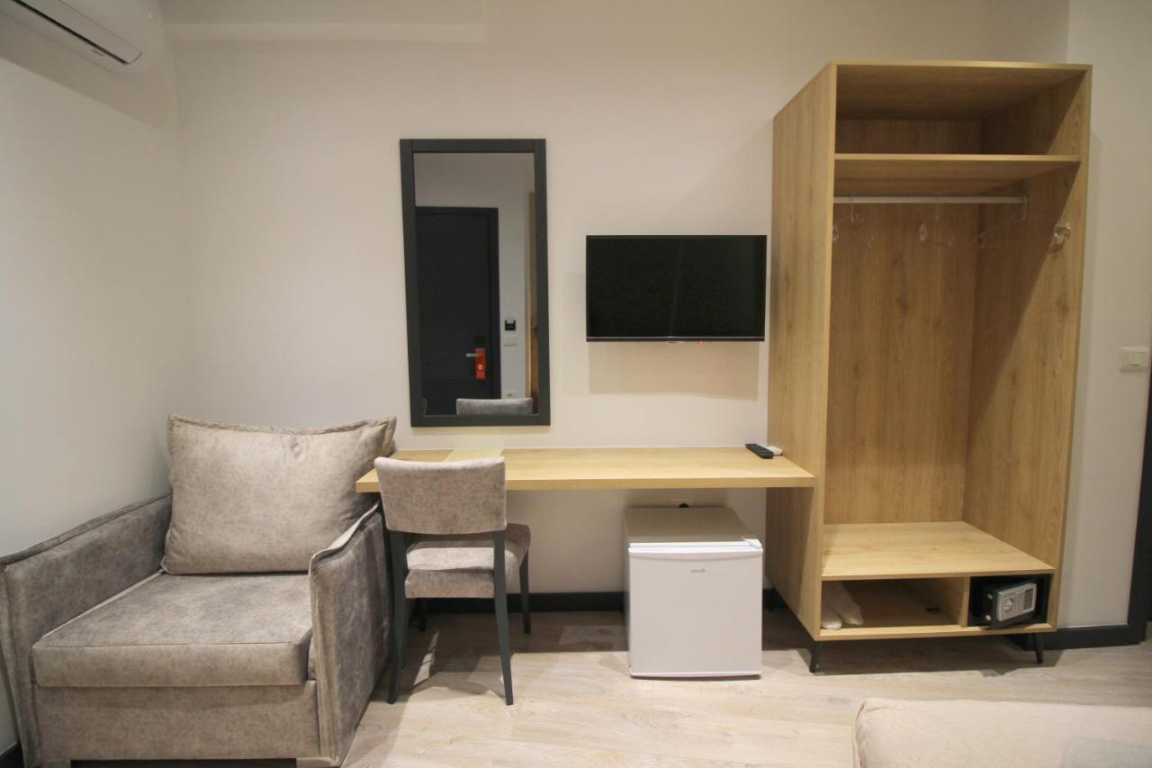 F&J Hotel Sarandë 외부 사진