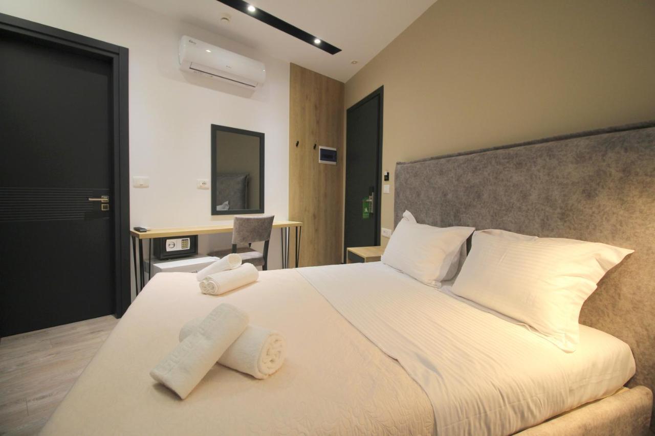 F&J Hotel Sarandë 외부 사진