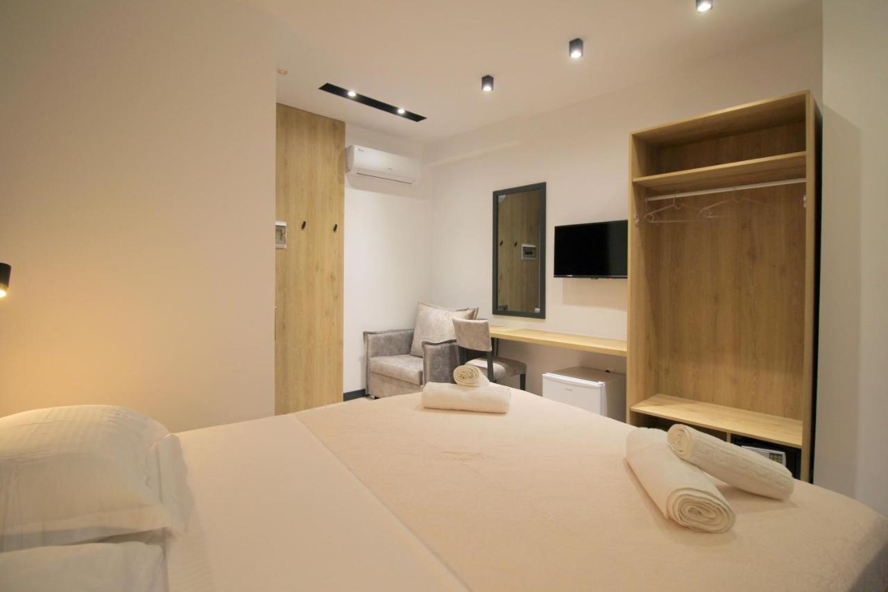 F&J Hotel Sarandë 외부 사진